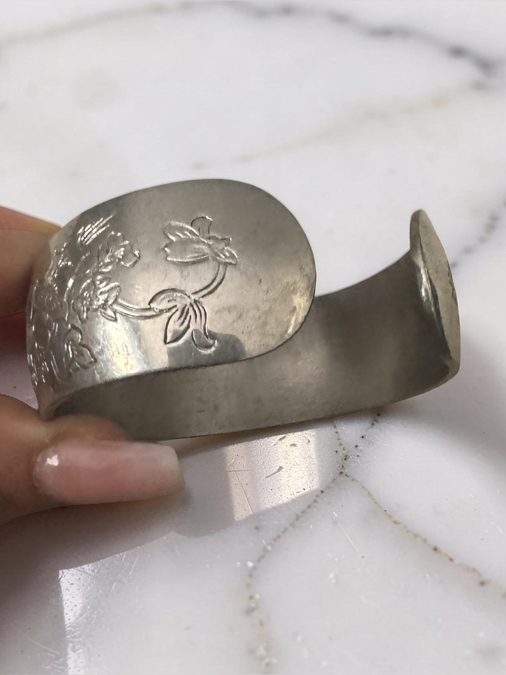 Vintage Kirk Stieff Flower of the Month Pewter Cuff Bracelet (February) - Picture 3 of 5